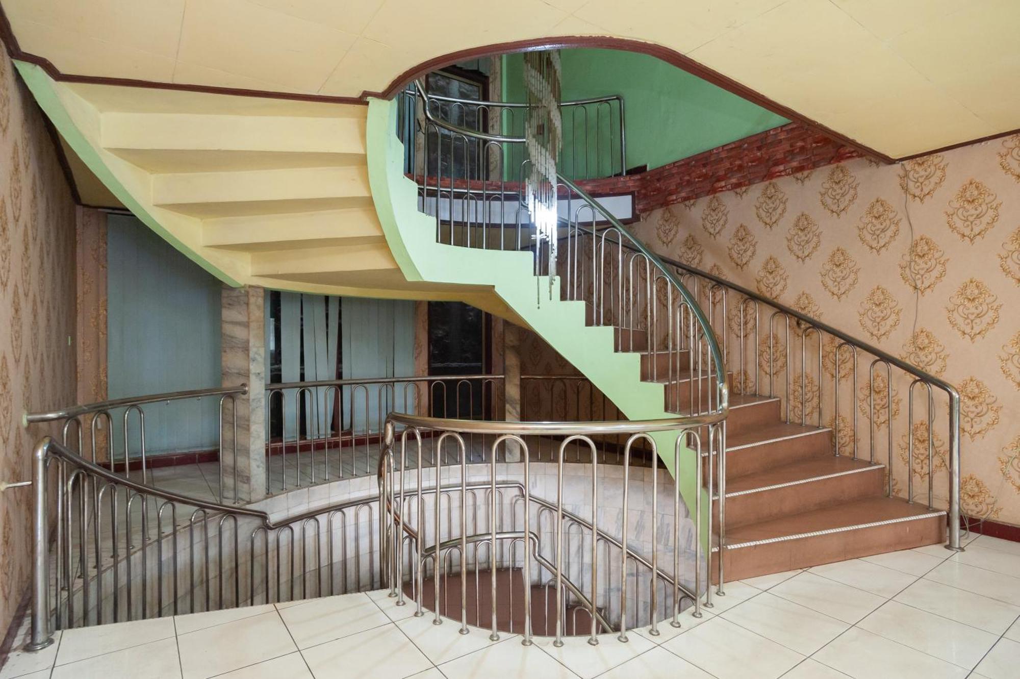 Reddoorz Syariah At Hotel Matahari 2 Jambi Exterior photo