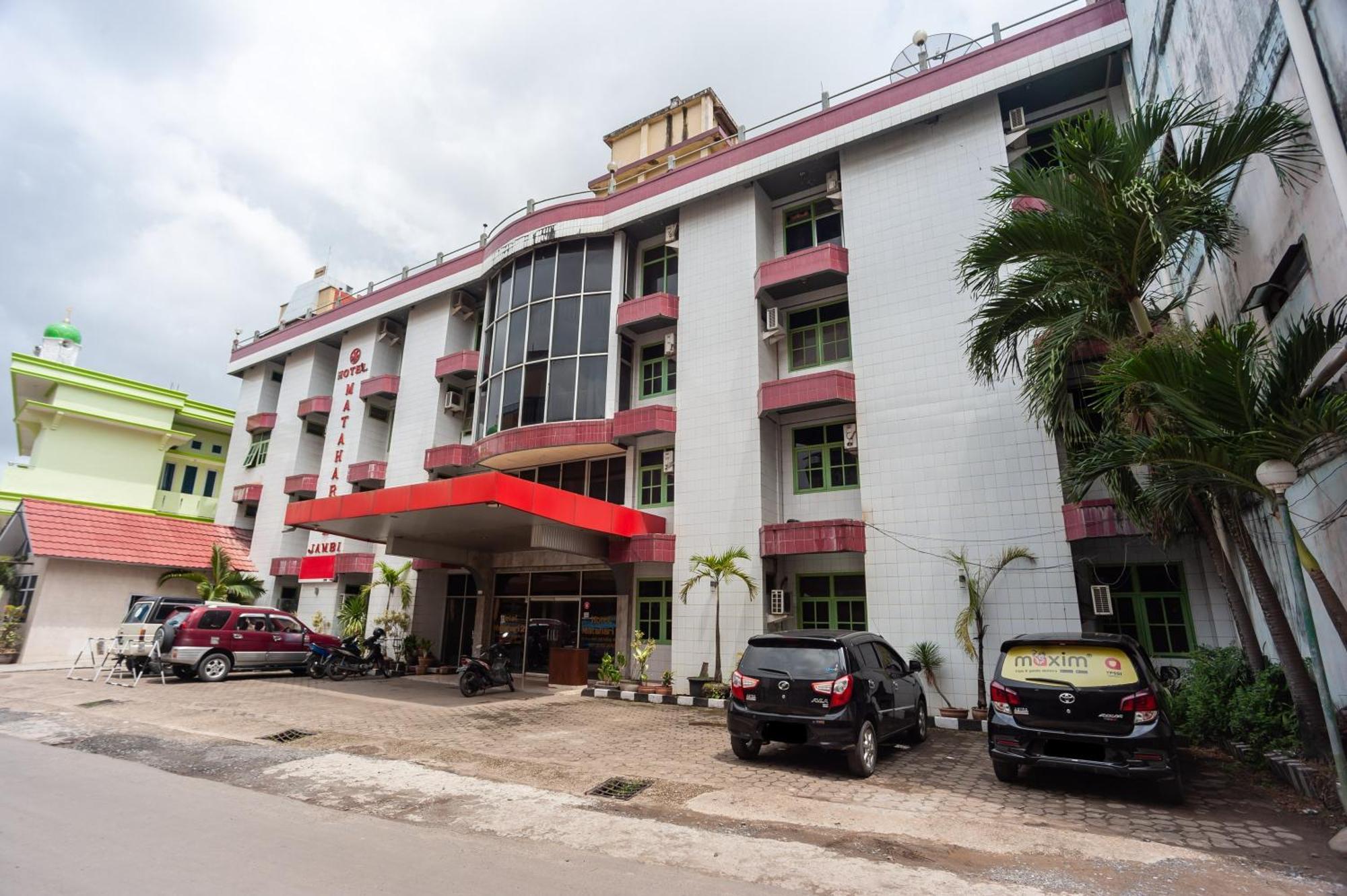 Reddoorz Syariah At Hotel Matahari 2 Jambi Exterior photo