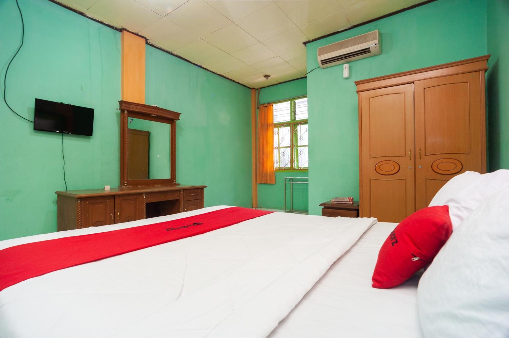 Reddoorz Syariah At Hotel Matahari 2 Jambi Exterior photo