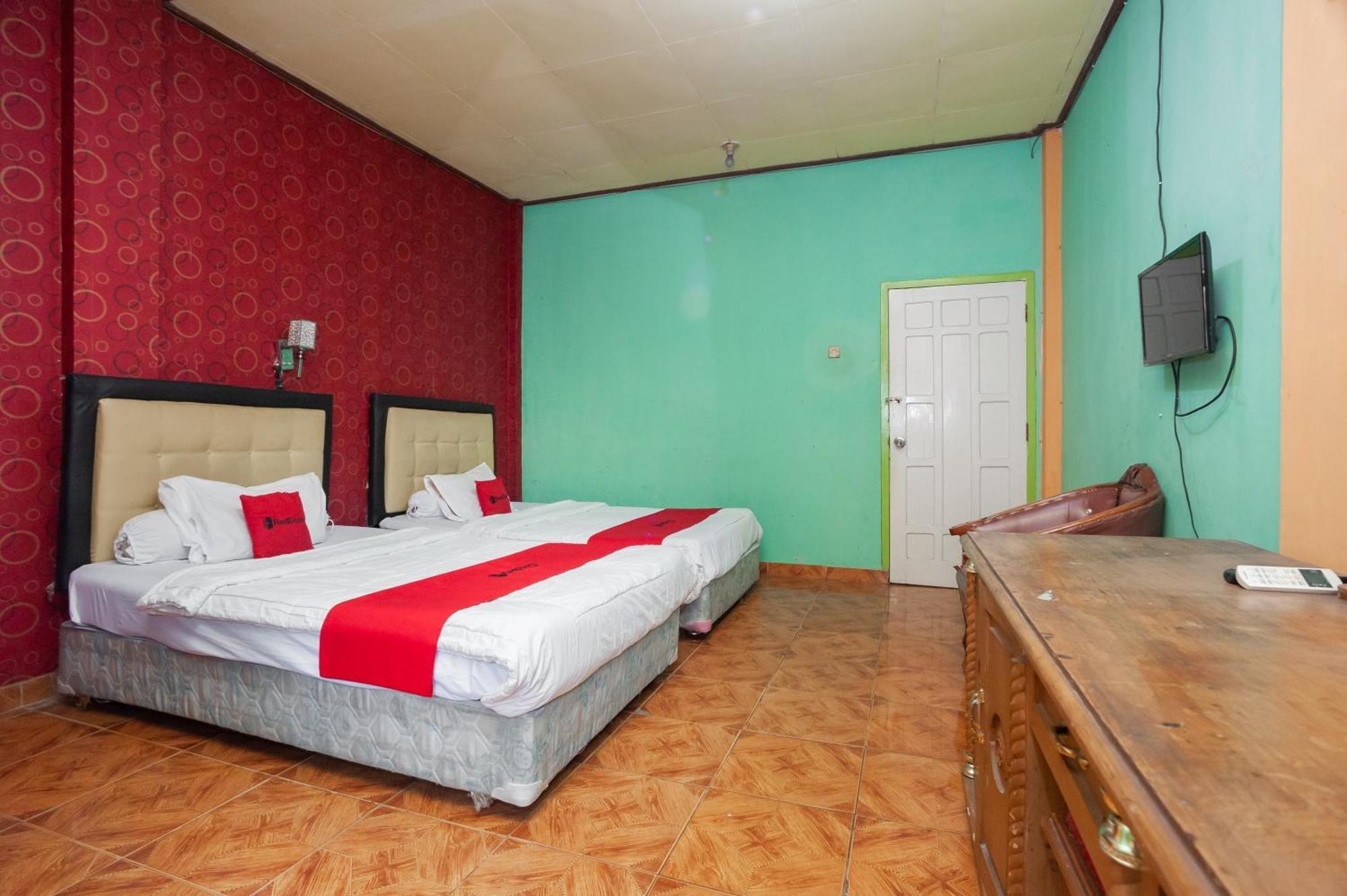 Reddoorz Syariah At Hotel Matahari 2 Jambi Exterior photo