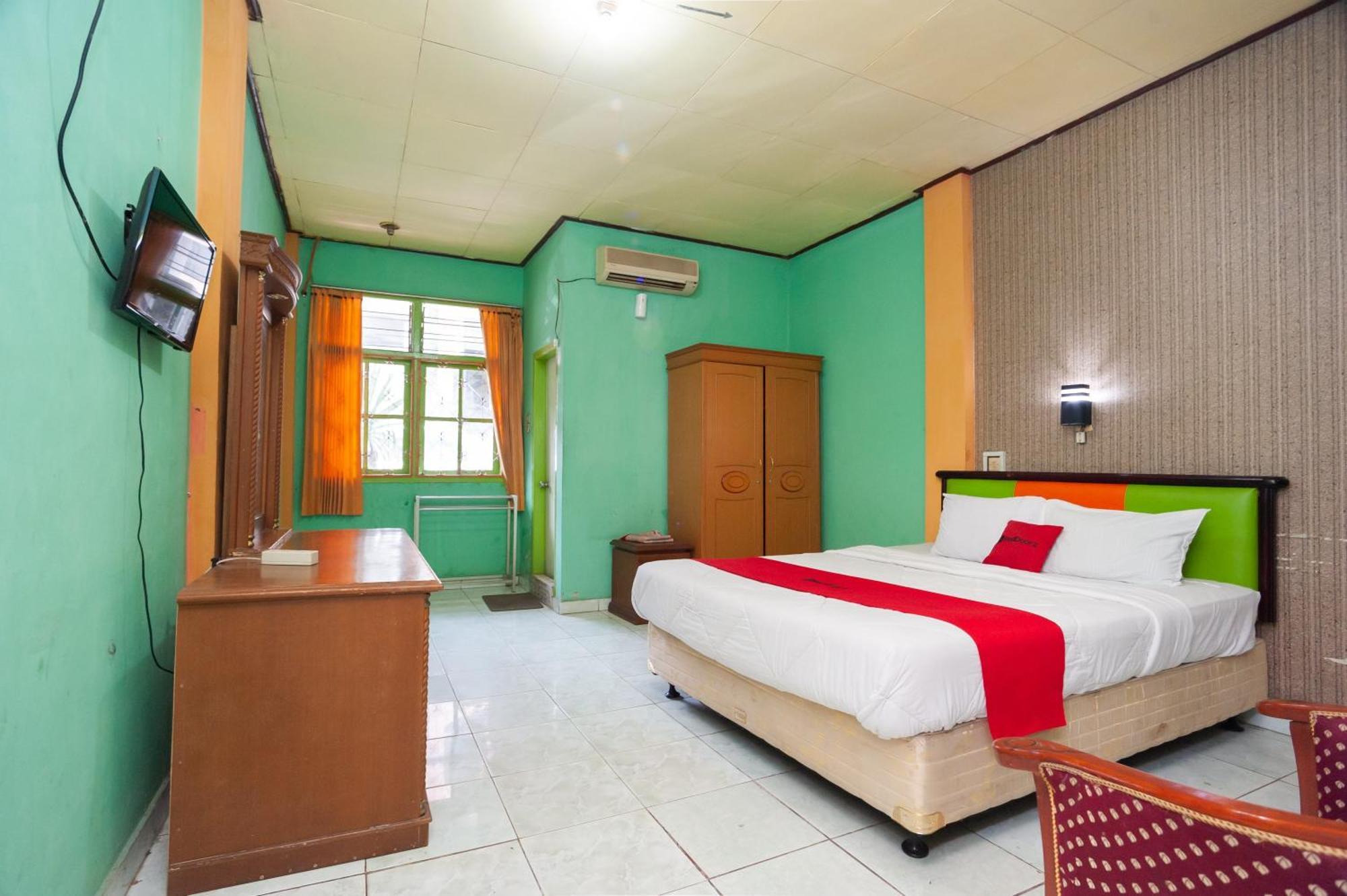 Reddoorz Syariah At Hotel Matahari 2 Jambi Exterior photo